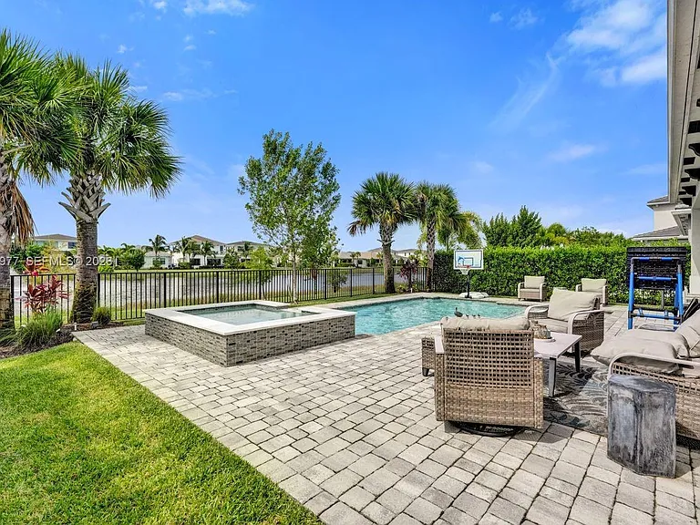 12474 Solana Bay Cir — Photo 73
