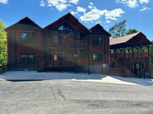 215 Marian Lake Way, Sevierville, TN 37862