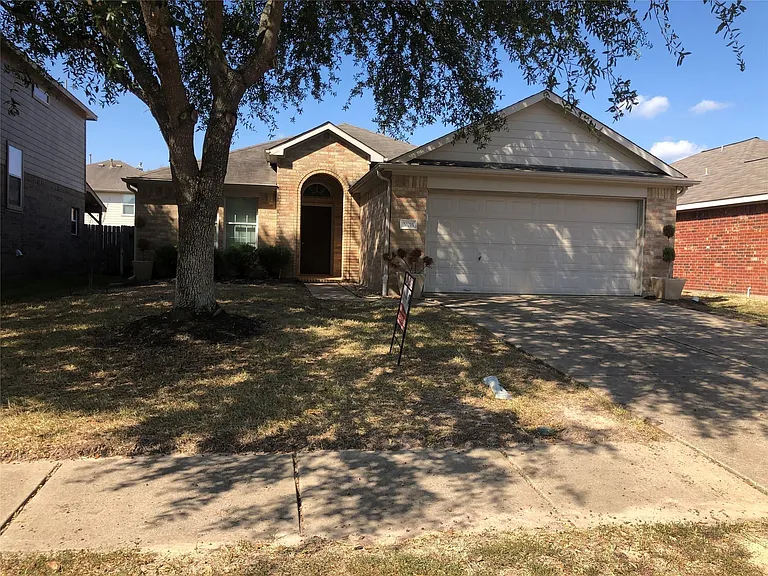 20215 Mammoth Falls Dr — Photo 1