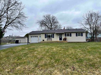 4493 Briar Ln, Burton, MI, 48509
