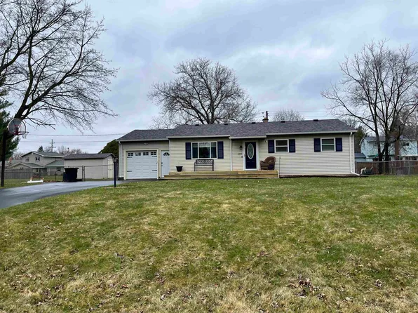 4493 Briar Ln, Burton, MI 48509