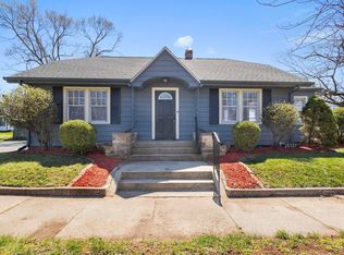 1202 S Twyckenham Dr, South Bend, IN
