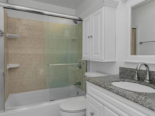 245 East 54th Street image 8 of 13