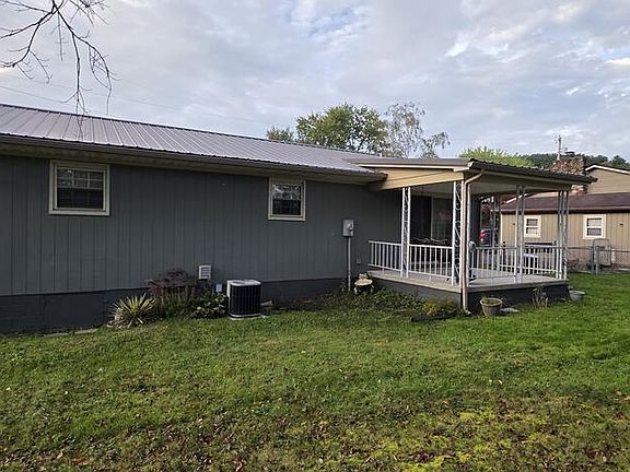 3rd image of 108 S Loop Dr