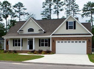 921 Satinwood Ln, Fayetteville, NC 28312