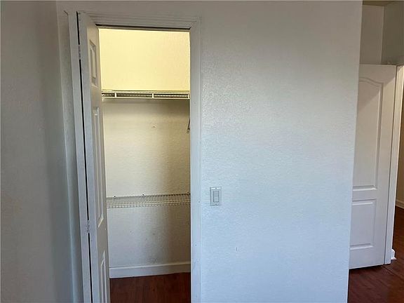 3rd image of 2264 Shoma Dr