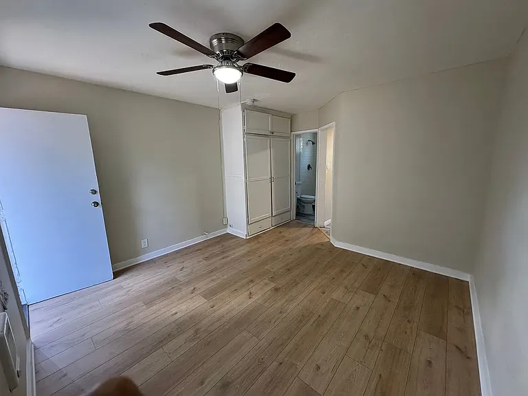 609 W Imperial Hwy — Photo 3