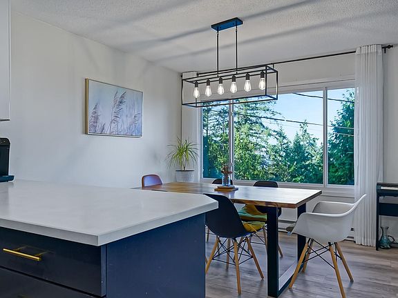 3rd image of 79 Riley Pl