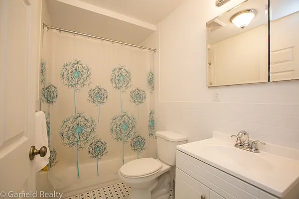 Rented by Garfield Realty  | media 25