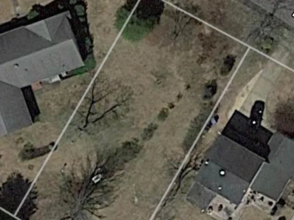 236 Lakeshore Dr, Hammonton, NJ 08037