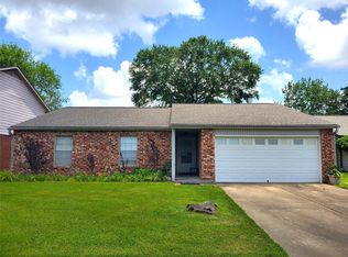 426 Redway Ln, Webster, TX 77598