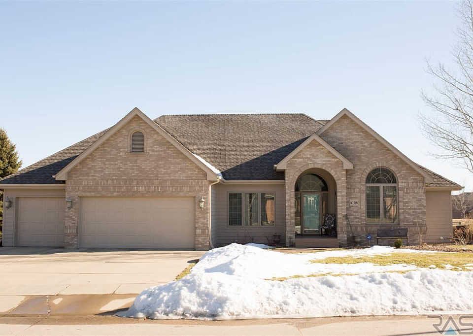 1st image of 5108 S Saint Andrews Cir