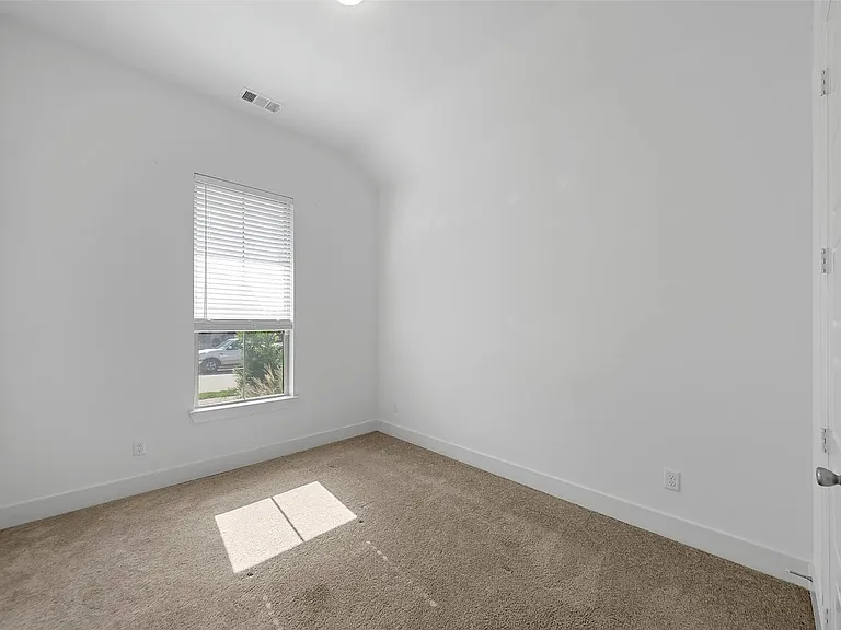 2025 Saint Andrews Dr — Photo 25