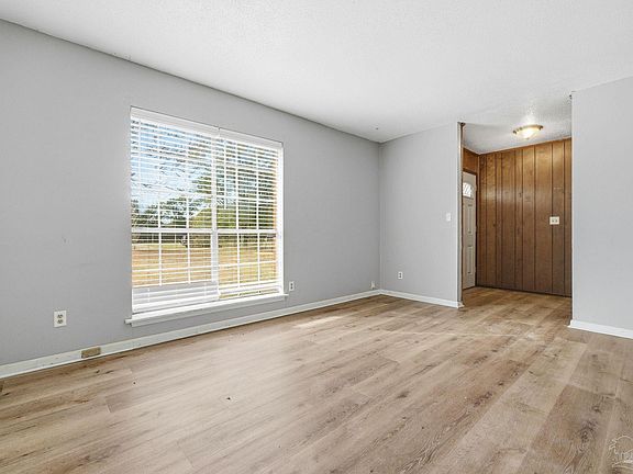 4th image of 6430 W Nine Mile Rd