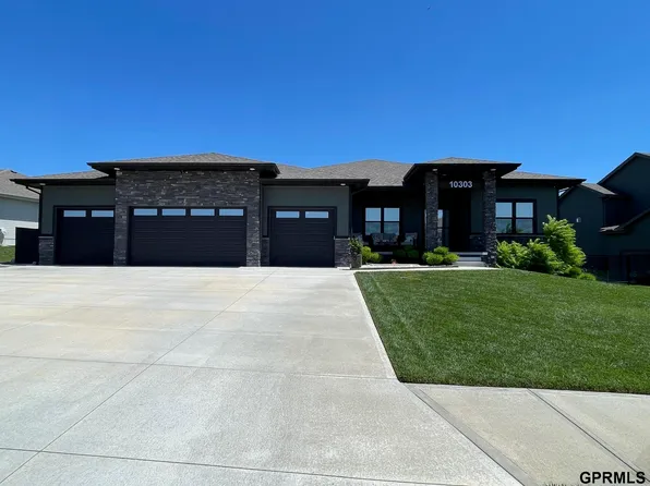 10303 S 188th St, Omaha, NE 68136