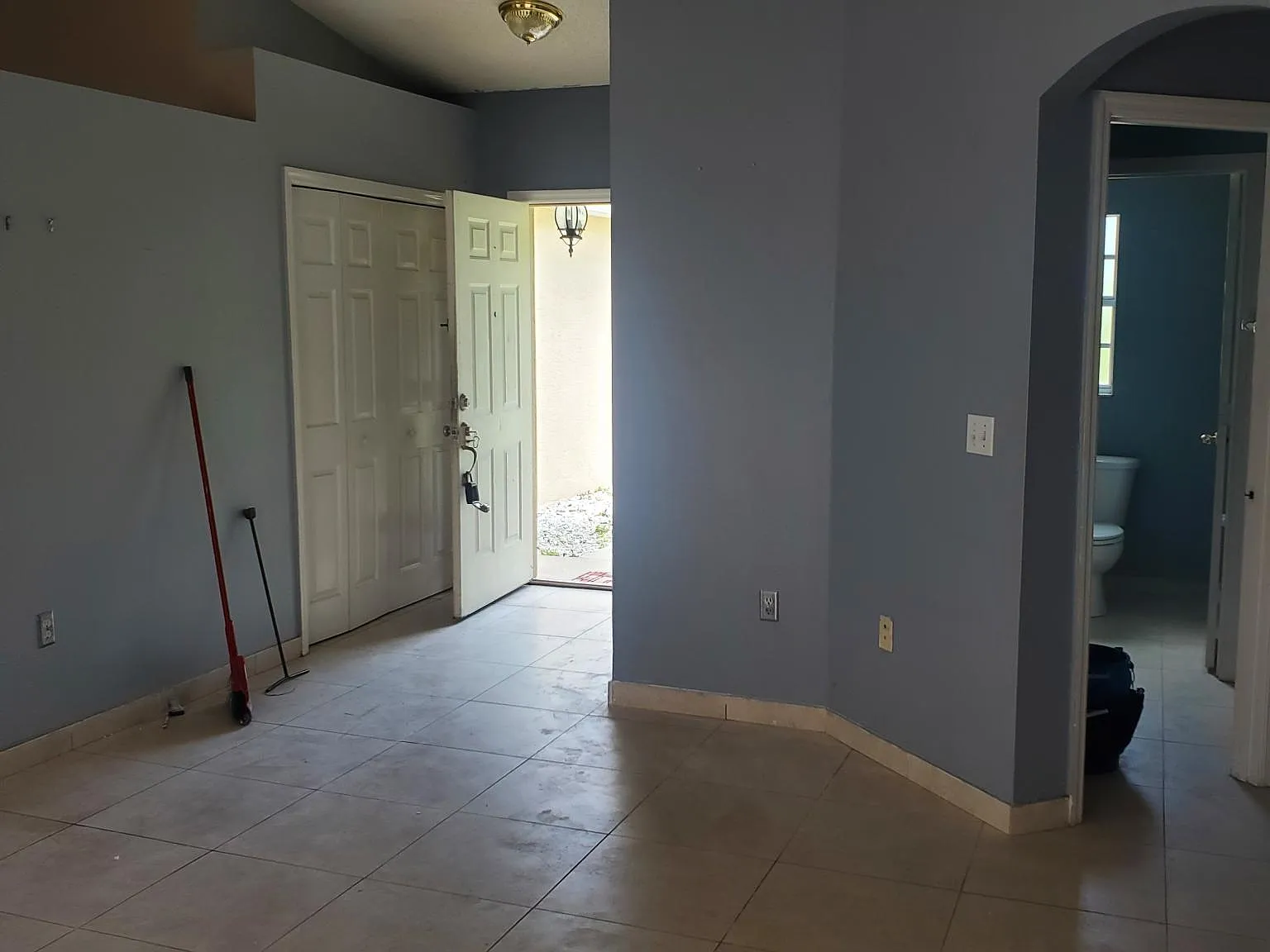 3 bed, 1232 sqft, $1,800 — Photo 3