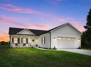 199 Knolls Dr, Wilmington, OH 45177