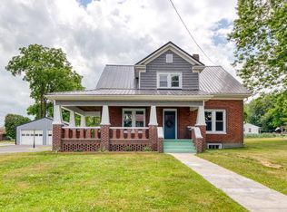 211 Sherwood Ave, Rural Retreat, VA 24368