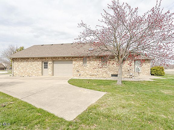 5th image of 1347 Oaktree Ct