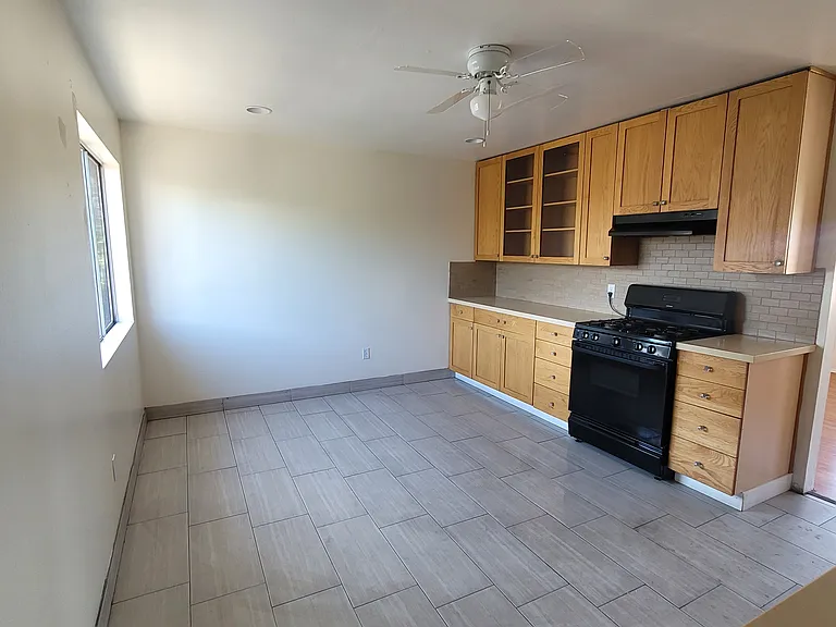 1038 N Ridgewood Pl #4 — Photo 7