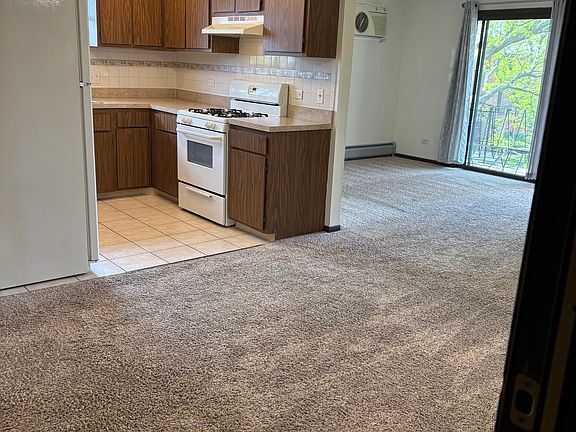 2nd image of 15734 Lake Dr #Oak