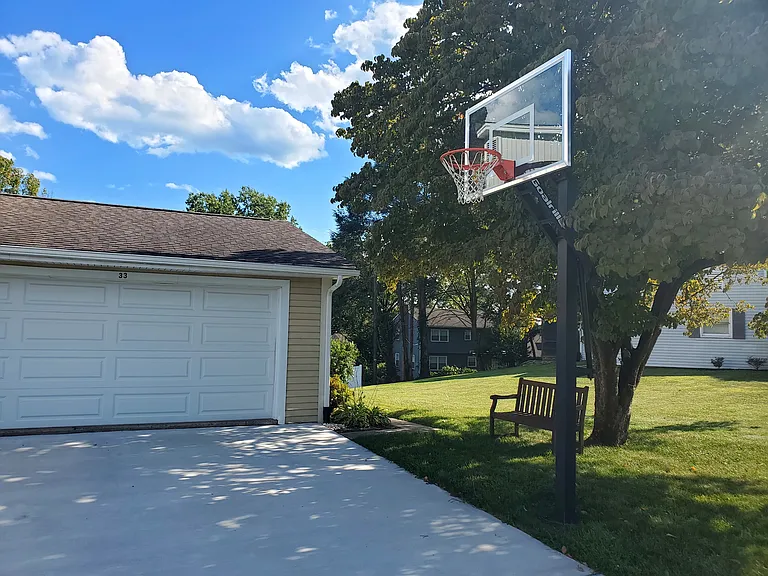 Farmhouse Ln — Photo 2