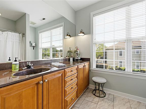 5th image of 636 Sweet Leaf Pl