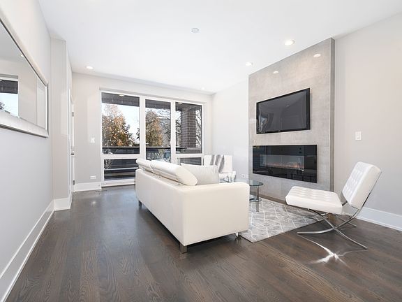 2nd image of 1822 N Kedzie Ave #1E