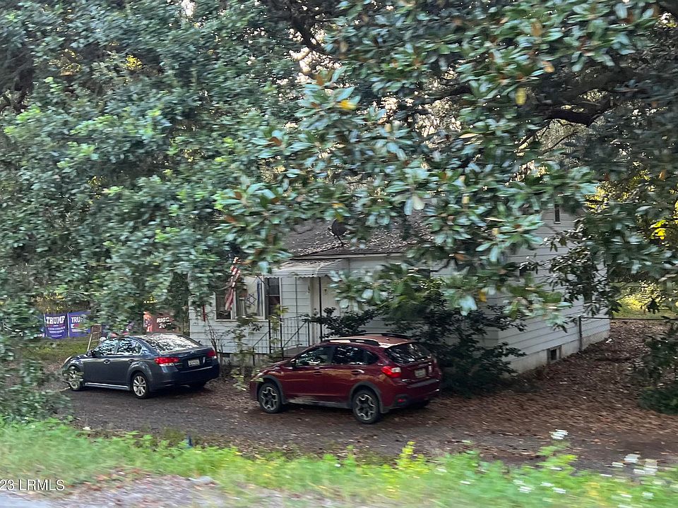 2nd image of 27 Miller Drive W
