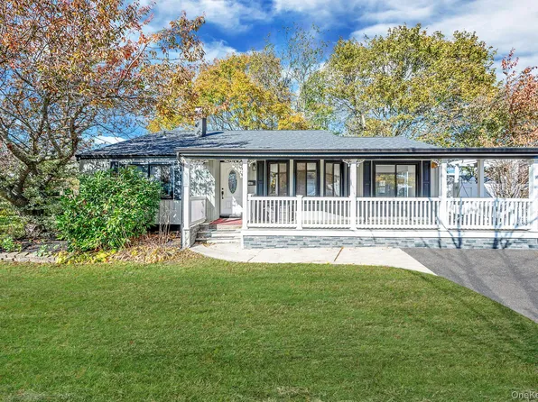 1401 Race Avenue, Medford, NY 11763