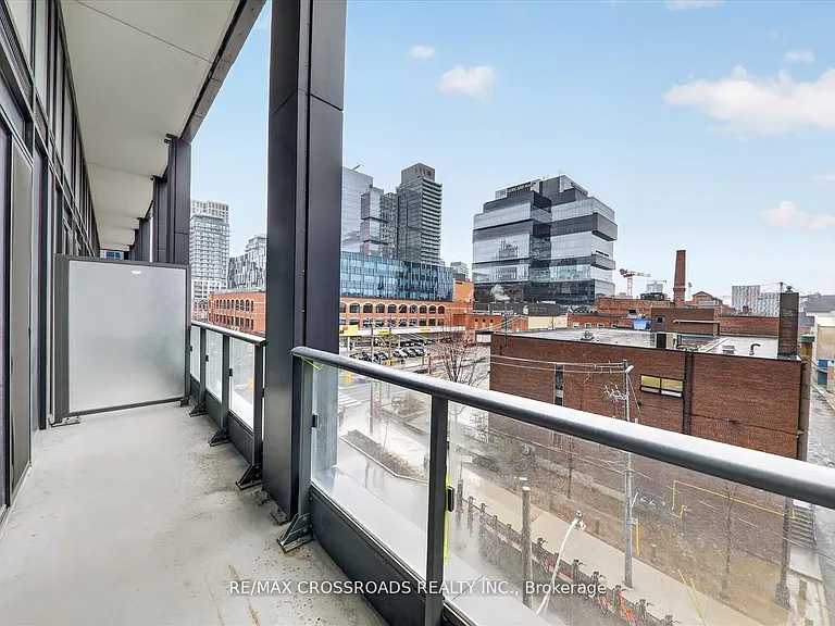 70 Princess St #406 — Photo 10