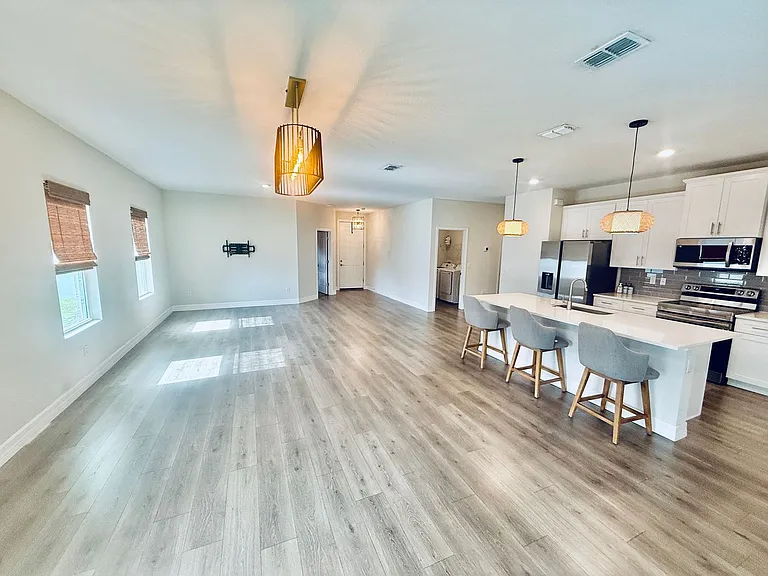 614 Lynbrook St NW — Photo 13