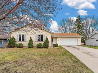 163 Southwind Ln, West Saint Paul, MN 55118