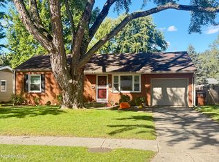 828 Cherry Ln, Waterville, OH 43566