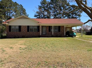 416 College Dr, Raeford, NC 28376
