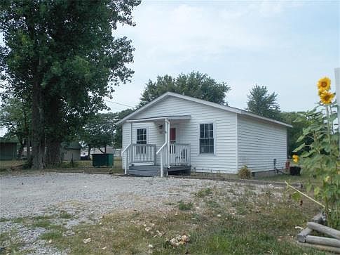 2nd image of 1117 State St