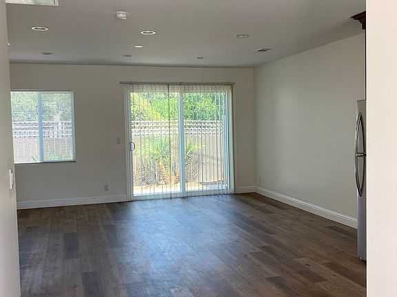 5th image of 1424 Encino Ave #6