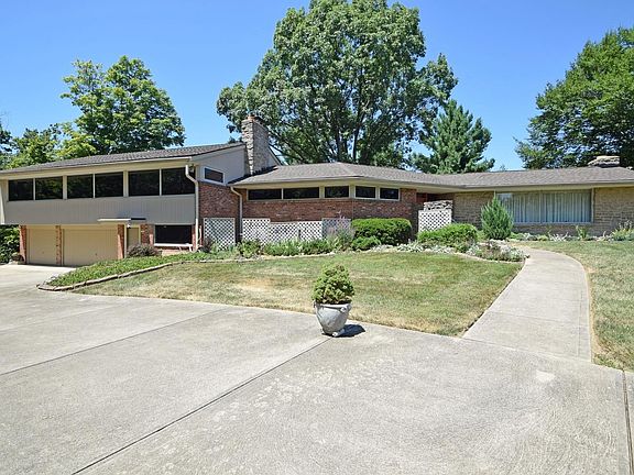 2nd image of 2093 Beech Grove Dr