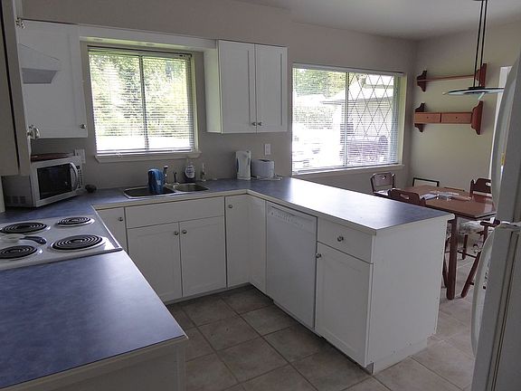 Kitchen 15'3"x12'