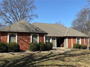 8148 NW Twin Oaks Dr, Kansas City, MO 64151