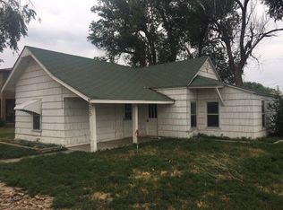 105 N Gates St, Syracuse, KS 67878