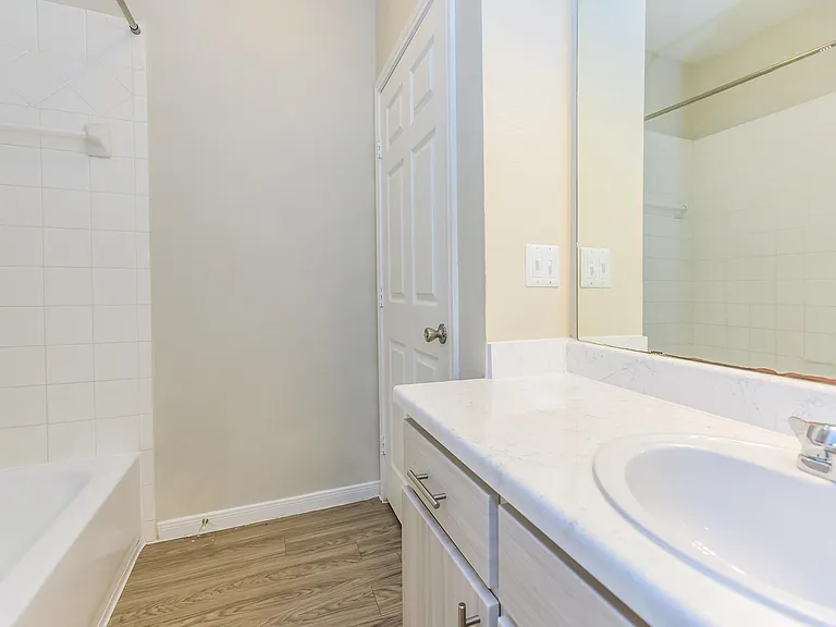 Residence at Westchase — Photo 55