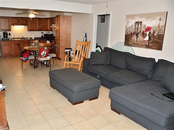 3rd image of 2408-10 Athania Pkwy