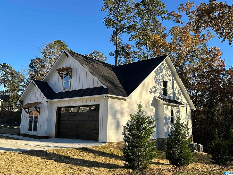 1st image of 10634 Hidden Woods Ln