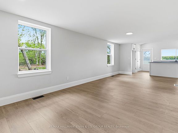 5th image of 4221 Bisseltown Rd