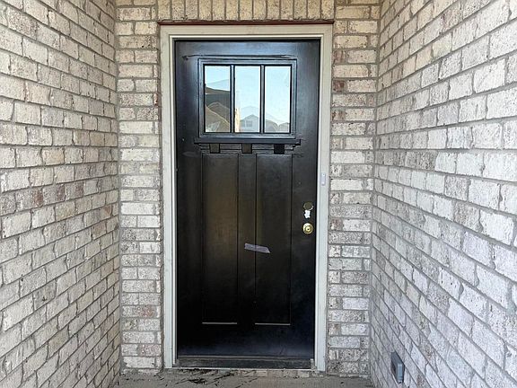 2nd image of 117 Patchen Dr