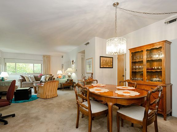 4th image of 810 Dobson St APT 3A