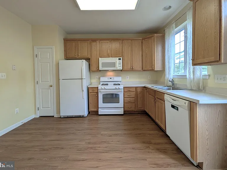 25015 Riding Center Dr — Photo 16