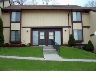 11 Hammond Plz, Beacon, NY 12508