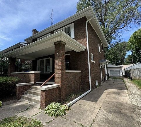2nd image of 1119 S Macarthur Blvd